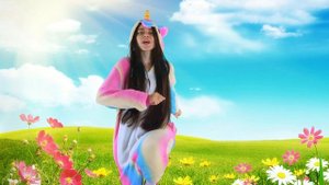 Танцуем с единорожкой