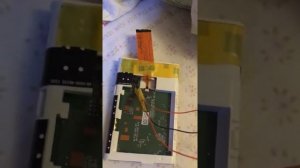 замена аккумулятора в yota many 4G.
