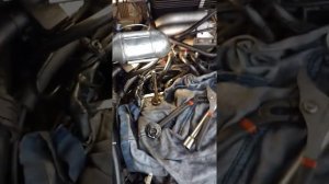 mitsubishi lancer 9 как вытащить ключ из свечного колодца