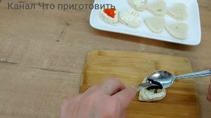 Мини бутерброды с икрой