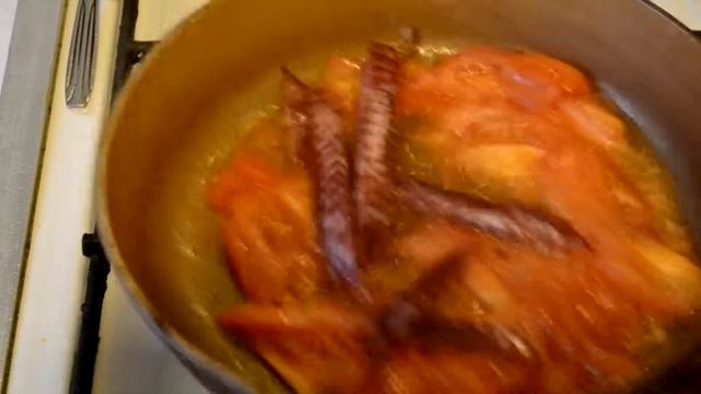 Время Еды Готовим Яичницу с колбасой и помидорами. смотреть онлайн