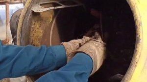 Замешиваем грунт для рассады в бетономешалке