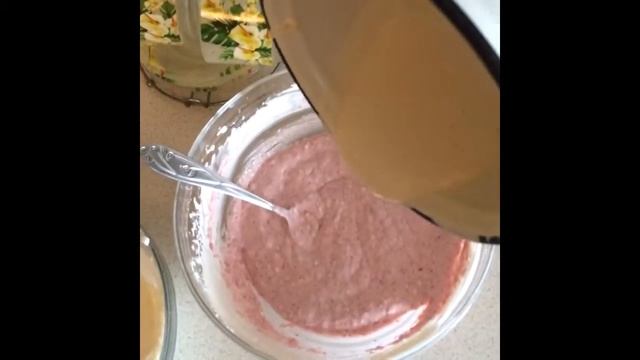 Вкуснейший сливочно-клубничный пирог ( без выпечки)