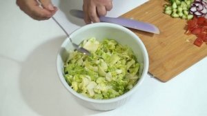 Вкусный салат из салата Айсберг. Рецепт соуса и салата. Вкусно, полезно ,сытно.