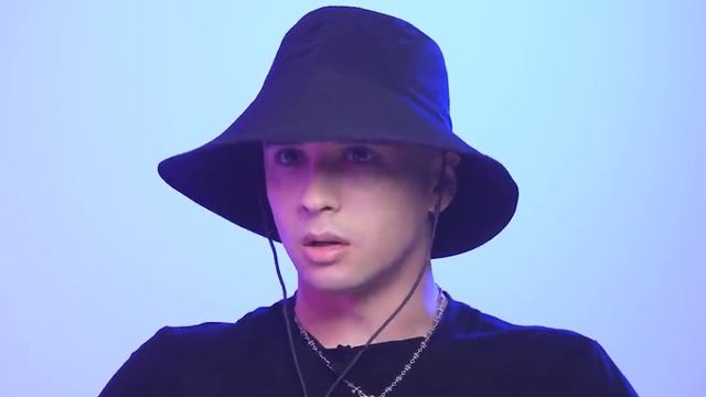 ?Что происходит с Каррамбэйби? смотреть онлайн