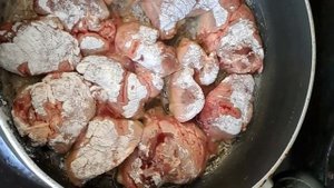 Жареная куриная печень. Как приготовить? Очень вкусная и нежная...