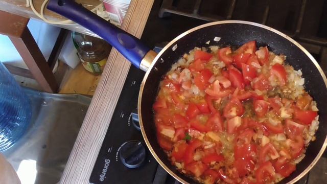 Французская яичница с помидорами и сыром!!