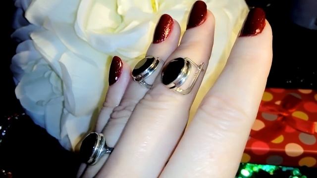 ИНДИЙСКОЕ СЕРЕБРО, МИЛЫЕ ГАРНИТУРЧИКИ И БУСИКИ ИМ В ТОН, ПОЛНЫЙ КОМПЛЕКТ ??????