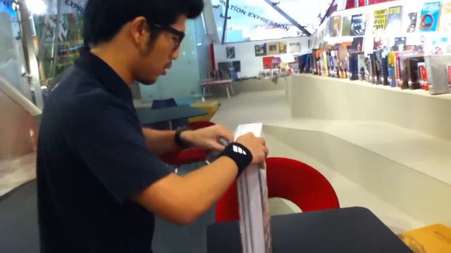 TK Boy VS. Michelangelo смотреть онлайн