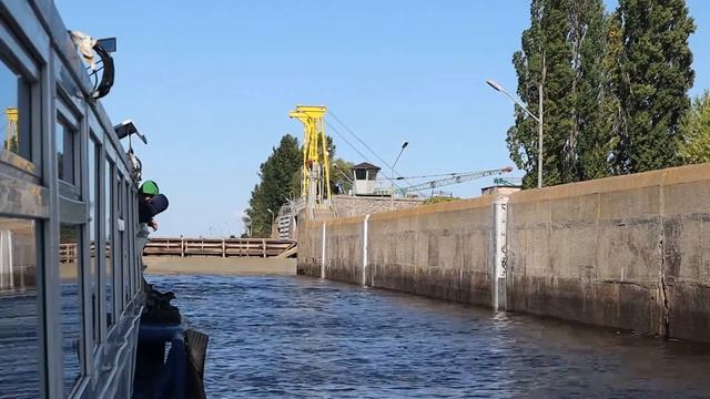 Увлекательное путешествие на Киевское море с прохождением шлюза смотреть онлайн