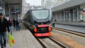 Поездка на поезде ЭП2ДМ от Серп и молота до Курской ( Курского вокзала ).