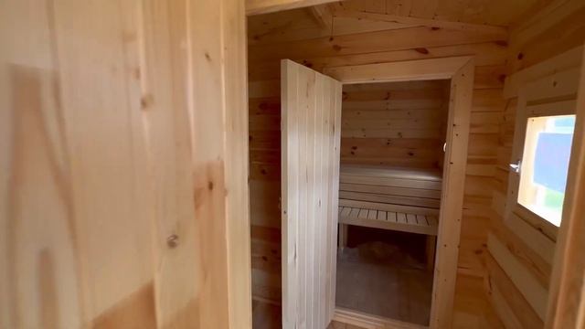 Баня мобильная из бруса 2,4 м * 6,4 м