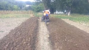 Ранняя вспашка огорода. СамоДельный минитрактор