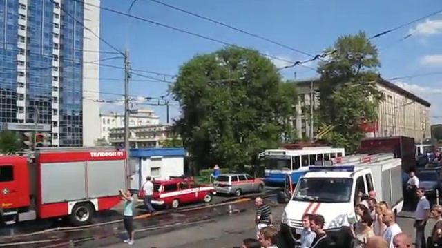 Пожар в Москве на ул. Радио в центре Грабаря 15 июля 2010 смотреть онлайн