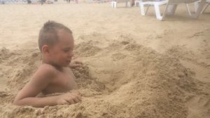 ПЛЯЖ ВИТЯЗЕВО 7ИЮНЯ ЗАКАПЫВАЕМСЯ В ПЕСОК