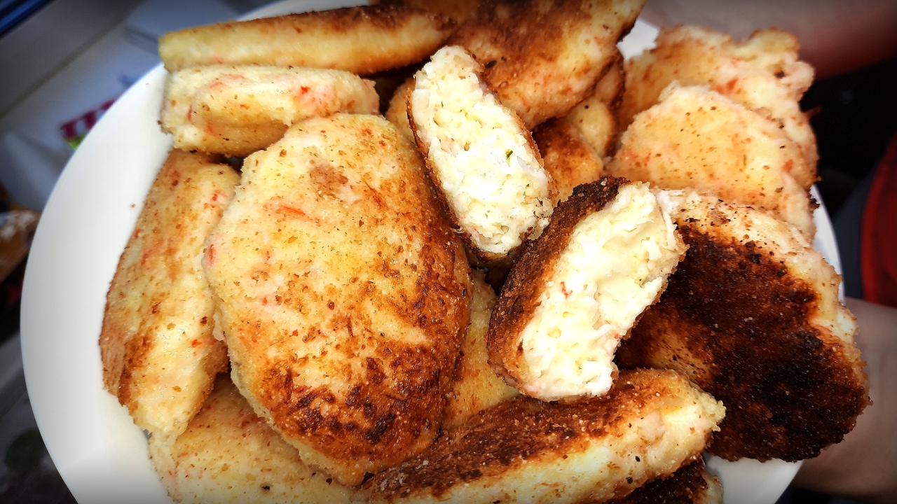 Котлеты из крабовых палочек с плавленым сыром и майонезом / простые и легкие котлеты!