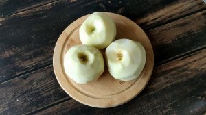 Низкокалорийная творожная шарлотка с яблоками без муки и без сахара