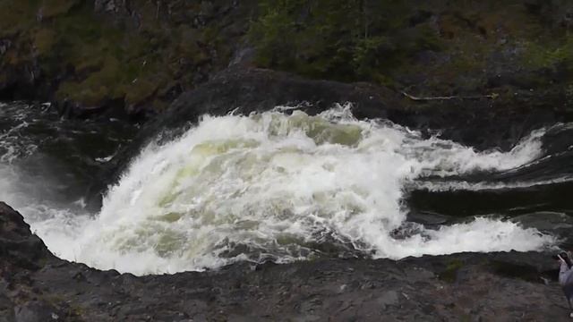 Экскурсия по Карелии. (3 часть) Водопад Кивач. 09.06.2015 смотреть онлайн