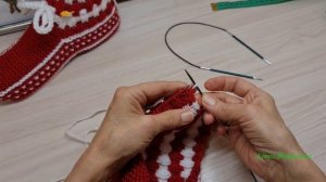 Новогодние сапожки-тапочки спицами.