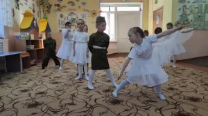 Детский сад "Алёнушка". Танец "Журавли"