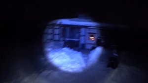 Зимняя ночевка на даче.Кто-то ходит ночью за окнами...