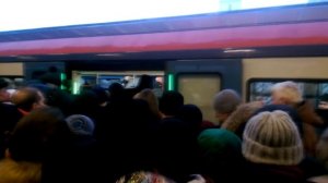 Давка в метро Выхино в час пик утром. Жесть! Нереальная давка в метро"