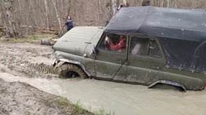 ЗАРУБИЛИСЬ УАЗ ХАНТЕР на 38-х и НИВА на 30-х с другими джиперами. ОФФРОАД 2022 г.