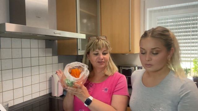 Покажу, что привезли с Турции,подарок от мужа на день свадьбы,ответы в видео и комментариях.