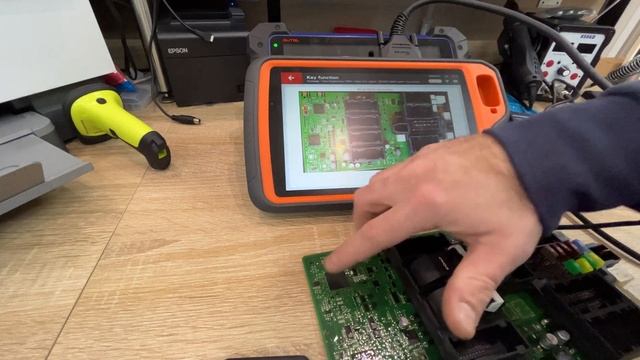 BMW F20 F21 Add Key программирование ключа программатор VVDI Xhorse Key Tool Plus FEM Programming