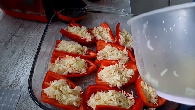 Фаршированный перец в виде лодочек очень вкусно смотреть онлайн