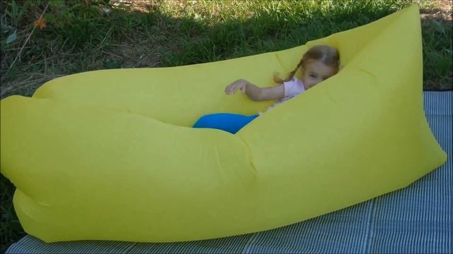 ламзак биван надувной на даче   banana inflatable белая бабочка и черная
