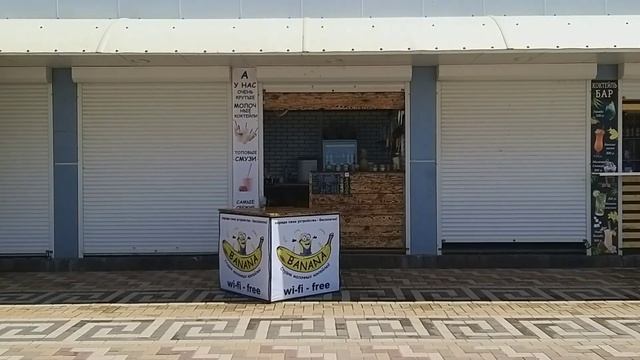 Ура!!! погода налаживается!!! зонты как грибы растут!!! смотреть онлайн