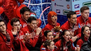 Загитову качали в честь победы, Медведева плакала со своей командой