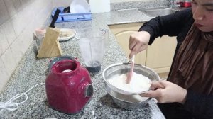 How to make a homemade barley powder?