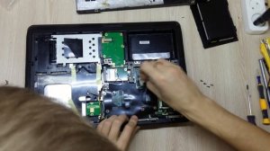 КАК РАЗОБРАТЬ НОУТБУК ASUS K50\КАК ПОЧИСТИТЬ НОУТБУК ASUS K50\ КАК ЗАМЕНИТЬ ТЕРМОПАСТУ ASUS K50