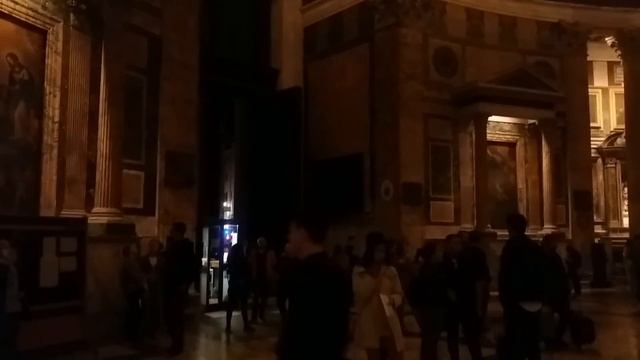 Рим СТРАННОСТИ ВЕЧНОГО ГОРОДА шопинг в Италии