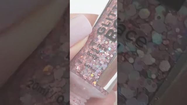 Lamel Жидкий Глиттер для макияжа Insta Glitter Bomb