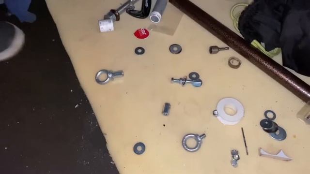 Как сделать крутящийся турник из подручных материалов/Крутящийся турник в домашних условиях смотреть онлайн