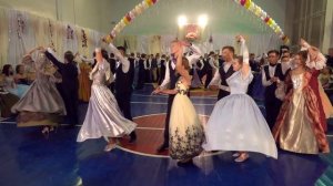 Танец "Знакомство" 9-е классы