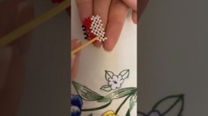 Туториал объемная фигурка гномик новогодний из бисера в технике крестик