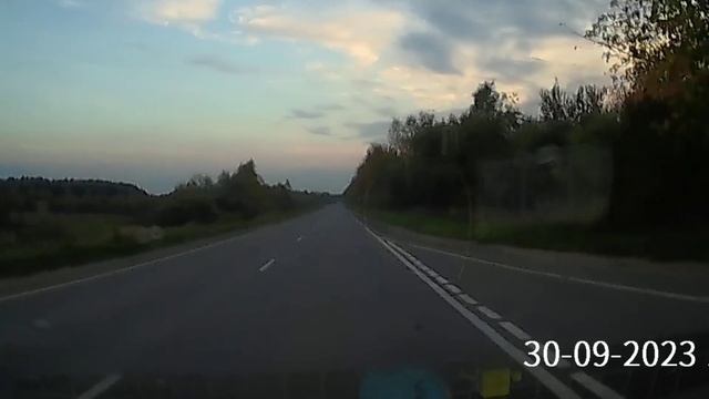 Зачем совершать обгон по встречке, если не уверен, что можешь завершить маневр ? смотреть онлайн