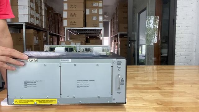 Giới thiệu core switch Aruba J9821A | Aruba 5400R ZL2 Series Switch | Video Review смотреть онлайн