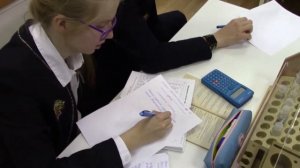 Восьмиклассники узнали о достижениях Ломоносова-химика на интегрированном уроке