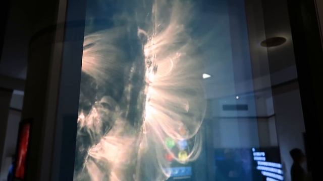 Exploring The Griffith Observatory in Griffith Park in Los Angeles смотреть онлайн