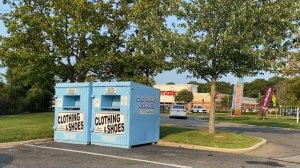 USED CLOTHES DROP OFF BOXES 🇺🇸, Где АМЕРИКАНЦЫ оставляют ненужную ОДЕЖДУ и ОБУВЬ