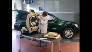 Замена заднего монитора в подголовнике Mercedes-Benz W164 ML GL class