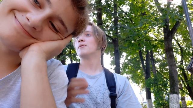 Саша курит сигарету смотреть онлайн