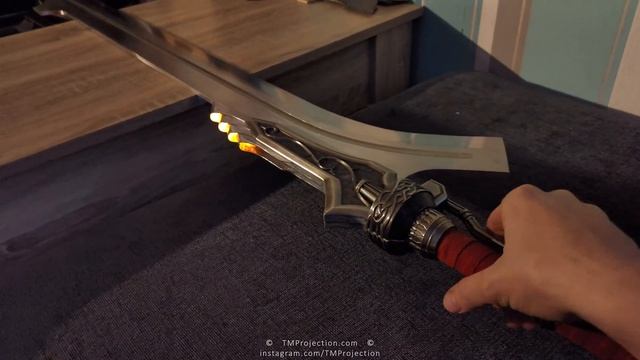 Devil May Cry 4 - Red Queen 1CM STAINLESS STEEL смотреть онлайн