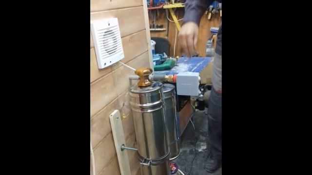 Деревянная коптильня своими руками .