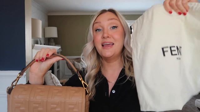 WHAT'S IN MY BAG | FENDI BAGUETTE REVIEW | Laura Lee смотреть онлайн
